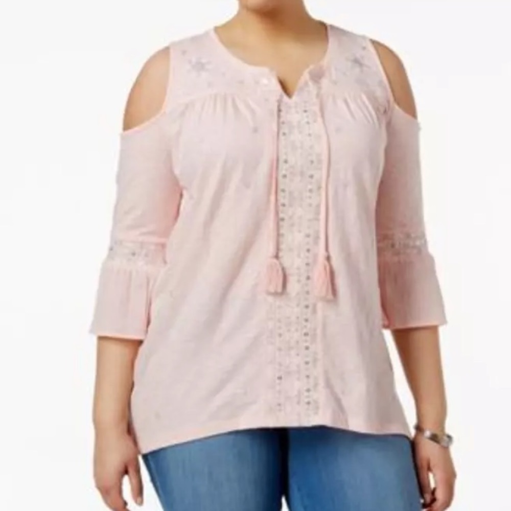Plus Size Cold Shoulder Embroidered Pheasant Light Pink Top - Picture 1 of 4